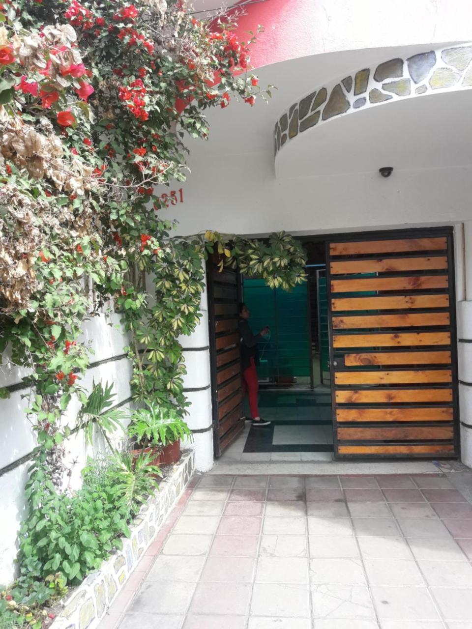 Chile Pepper Hostel Santiago Exterior foto